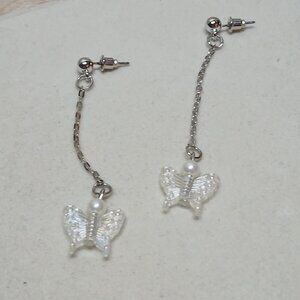 NWOT Fashion Jewelry Silver Tone Butterfly Earrings #2